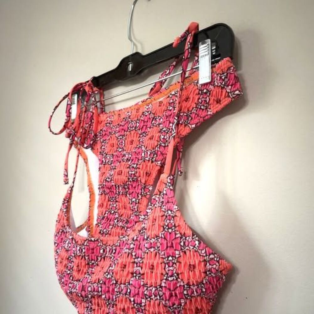 BIKINI Smocked Precious Orange/pink NWOT & Floral women’s size medium